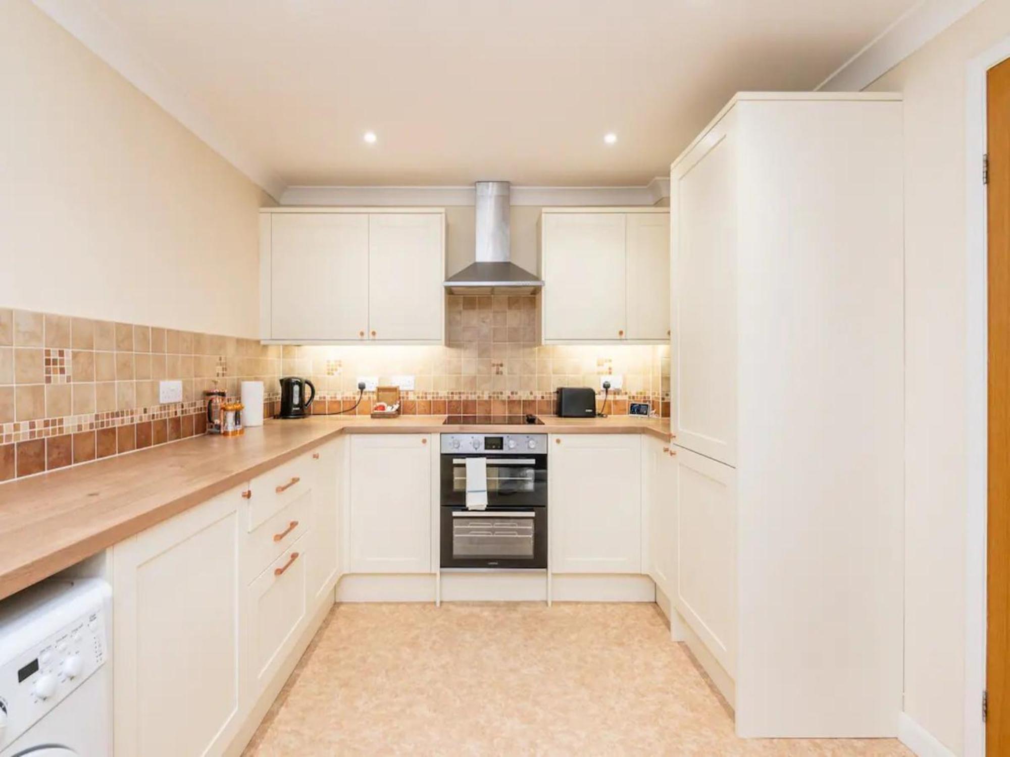 Pass The Keys Townhouse With Free Parking Holiday home *